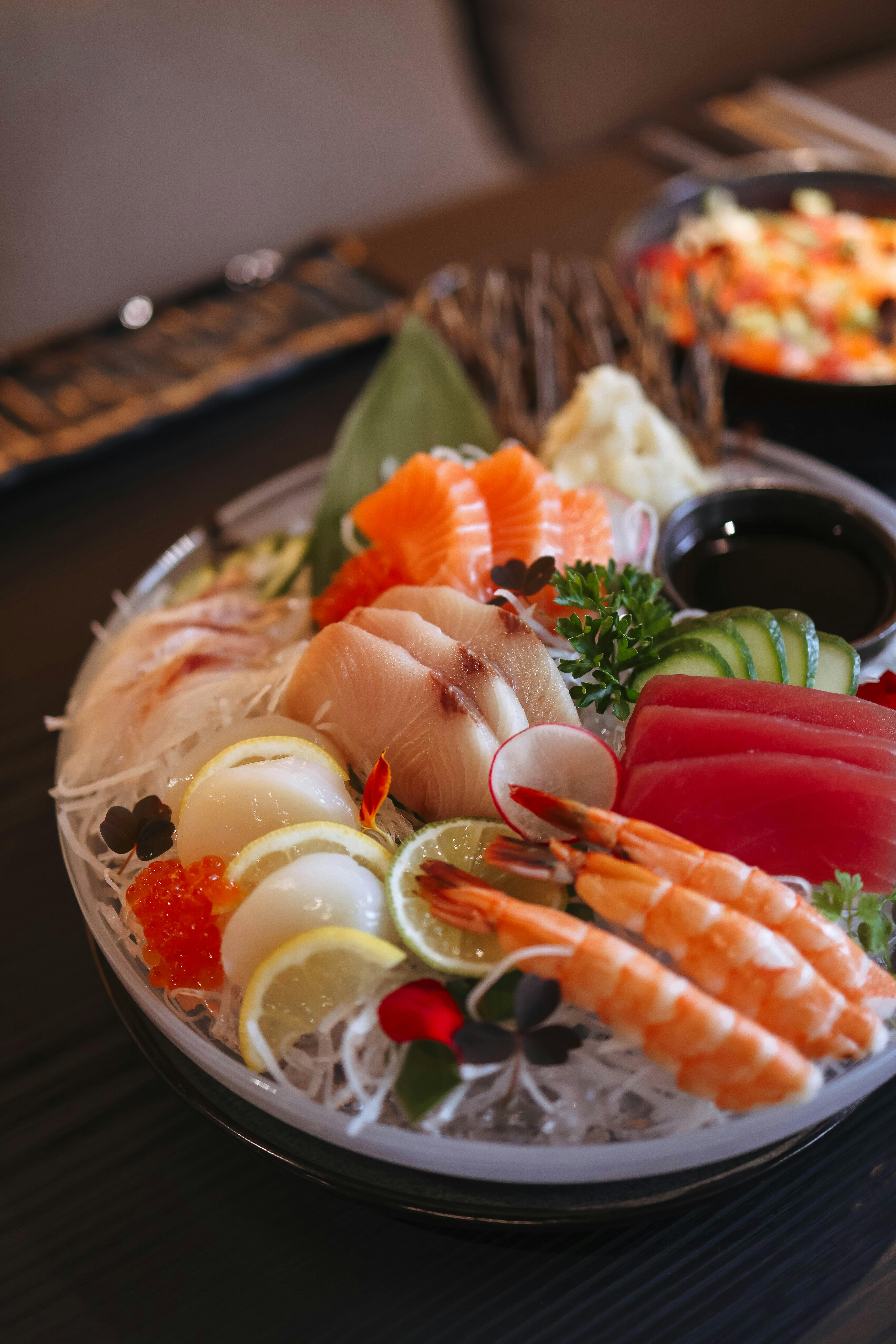 Салат с рукколой и томатом черри